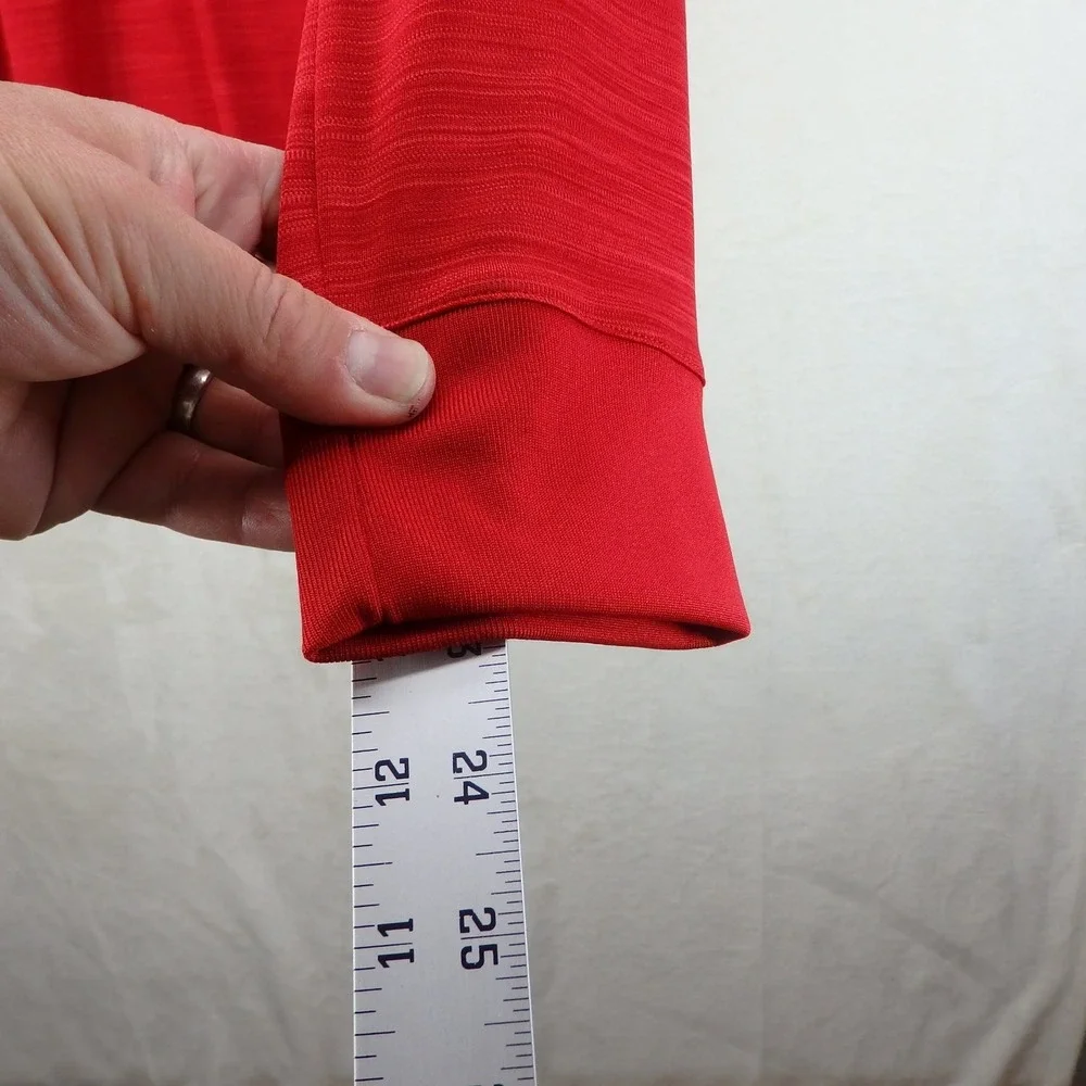 Wisconsin Badgers On-Court Performance Long Sleeve Shirt Men's Large Spell‎ Out
